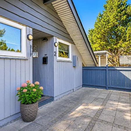2 Bedroom Awesome In Oksbol (Syddanmark)